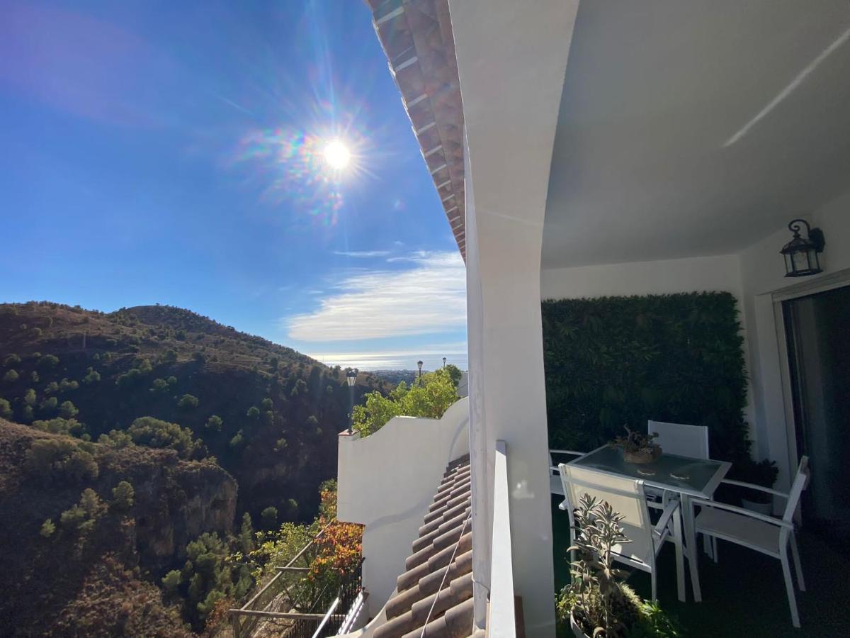 Mirador De La Axarquia Apartment ฟรีฮิเลียนา ภายนอก รูปภาพ